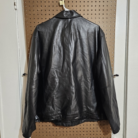 Roundtree Yorke Mens Lambskin Leather Jacket - Picture 3 of 13